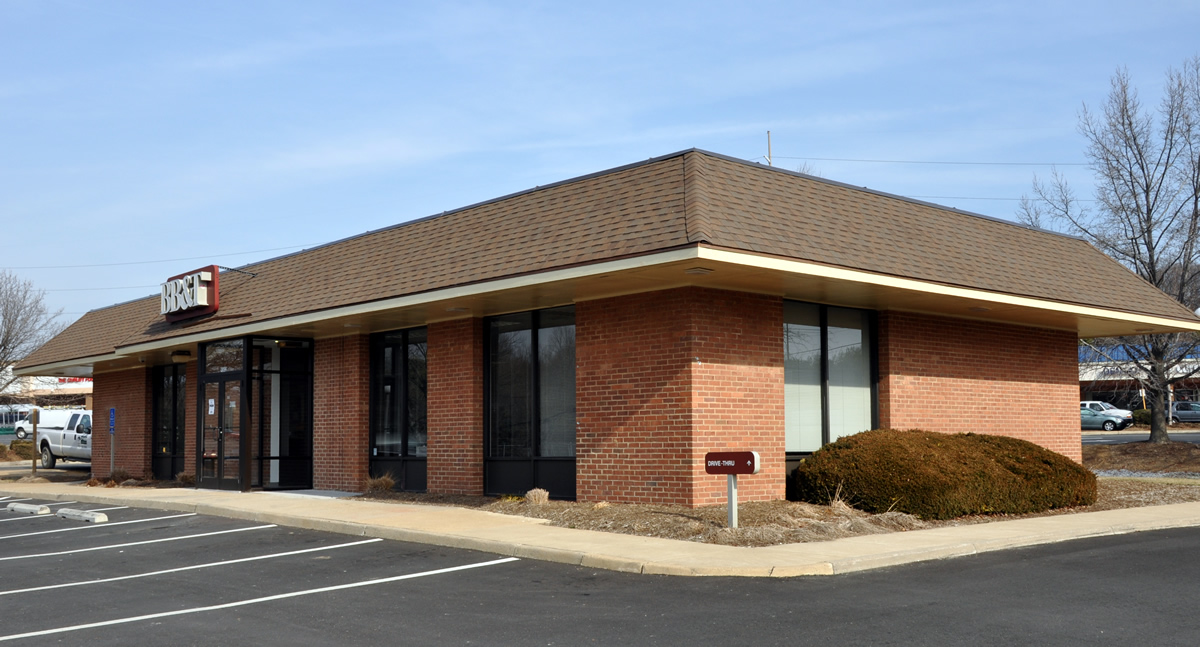 Exterior of BB&T in Burke VA